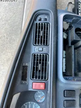 Mazda 3 Torpido çıkma parça