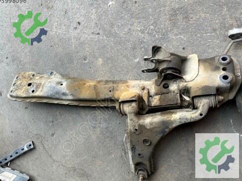 Mazda 3 Travers çıkma parça
