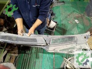 Çıkma Orijinal Tampon Izgarası Renault Megane