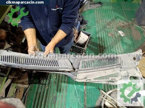 Renault Megane Tampon Izgarası çıkma parça