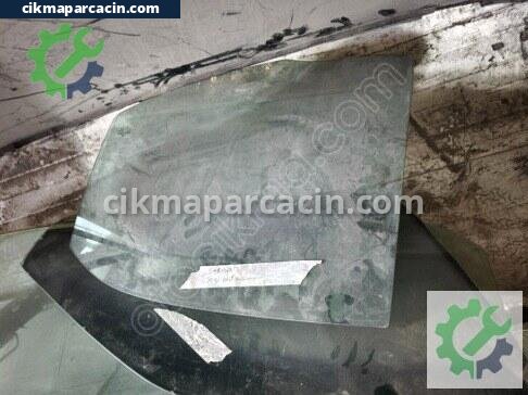 Mitsubishi Carisma Arka Cam çıkma parça