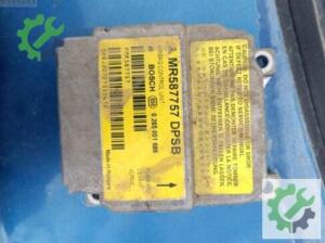 Çıkma Orijinal Airbag Beyni (SRS) Mitsubishi Colt MR587757