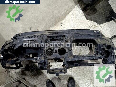 Mitsubishi Colt Göğüslük çıkma parça