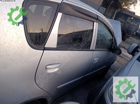 Mitsubishi Colt Sağ Ön Kapı çıkma parça