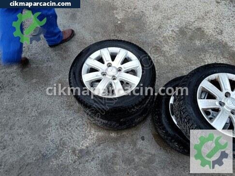 Mitsubishi Colt Jant & Lastik Takımı çıkma parça