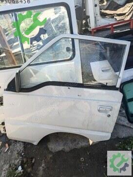 Mitsubishi L300 Sol Ön Kapı Sacı çıkma parça