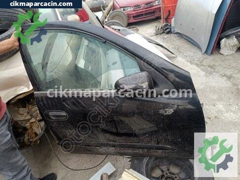 Nissan Almera Sağ Ön Kapı çıkma parça