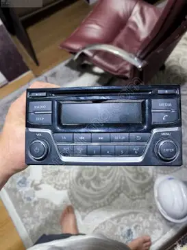 Nissan Juke Teyp çıkma parça