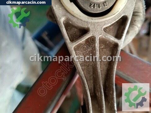 Renault R 21 Motor Takozu çıkma parça