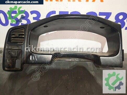 Nissan Primera Gösterge Çerçevesi çıkma parça