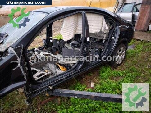Nissan Primera Kapı Direği çıkma parça