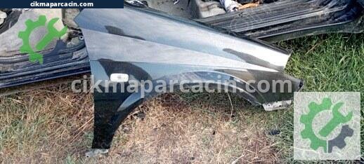 Nissan Primera Sağ Ön Çamurluk çıkma parça