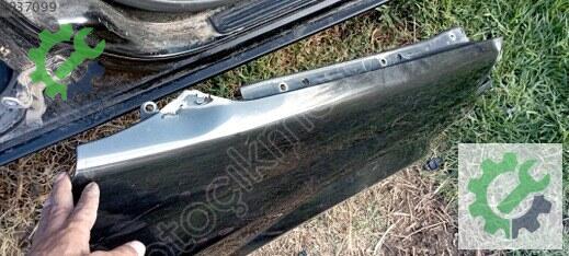 Nissan Primera Sağ Ön Çamurluk çıkma parça