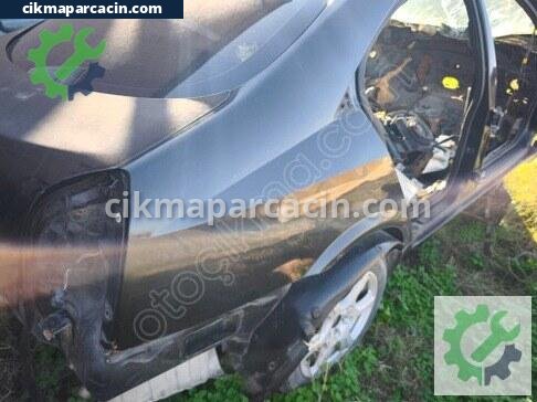 Nissan Primera Sağ Arka Çamurluk çıkma parça