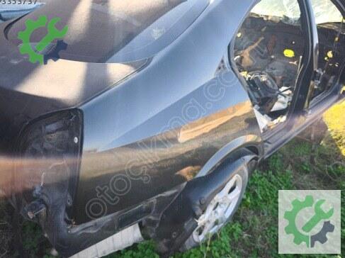 Nissan Primera Sağ Arka Çamurluk çıkma parça