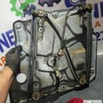 Nissan Primera Sol Ön Cam Krikosu Çıkma
