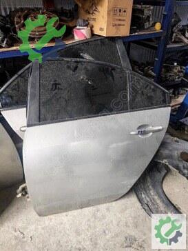 Nissan Primera Sağ Ön Kapı çıkma parça