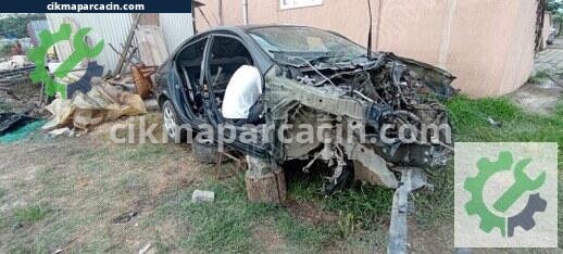 Nissan Primera Sağ Ön Aks çıkma parça