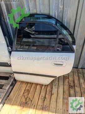 Nissan Primera Arka Kapı çıkma parça