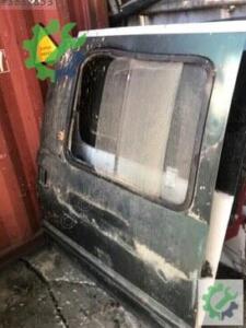 Çıkma Orijinal Sol Sürgülü Kapı Nissan Vanetto