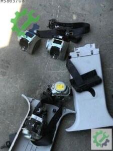 Opel Combo Emniyet Kemeri Çıkma