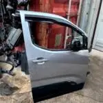 Çıkma Sağ Ön Kapı — Opel Combo