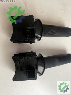 Opel Corsa Silecek Kolu çıkma parça