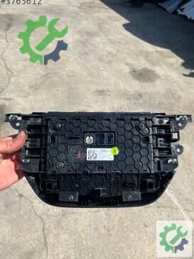 Opel Corsa Multimedya çıkma parça