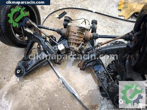 Opel Omega Arka Travers çıkma parça