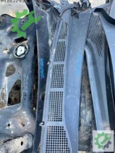 Opel Zafira Ön Cam Izgarası Çıkma