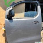 Opel Zafira Sol Ön Kapı Çıkma