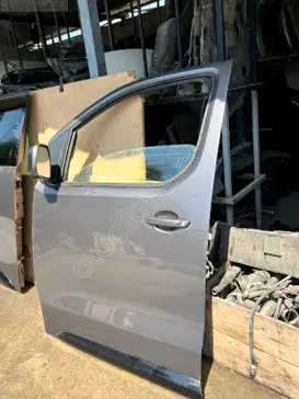 Opel Zafira Sol Ön Kapı çıkma parça