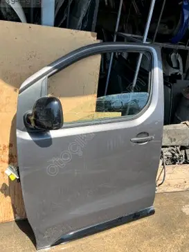 Opel Zafira Sol Ön Kapı çıkma parça