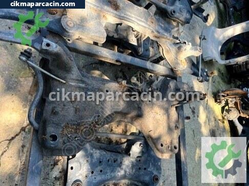 Peugeot 206 Travers çıkma parça