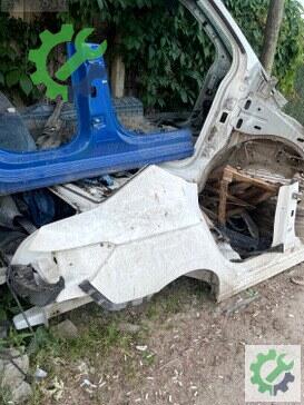 Peugeot 301 Sağ Arka Çamurluk çıkma parça