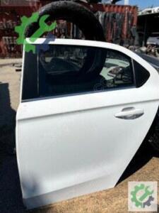 Çıkma Orijinal Sol Arka Kapı Peugeot 301