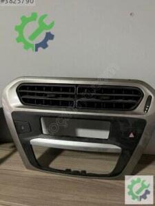 Teyp Çerçevesi Peugeot 301 — Sökme Çıkma