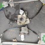 Çıkma Orijinal Cam Krikosu Peugeot 406