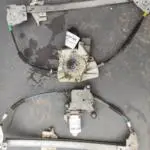 Çıkma Orijinal Cam Krikosu Peugeot 406