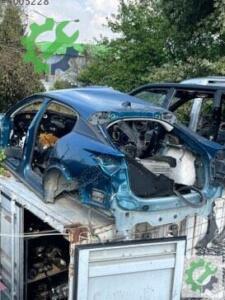 Peugeot 408 Kesme Sol Arka Çamurluk Çıkma