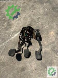 Orijinal Peugeot Partner Pedal Çıkma