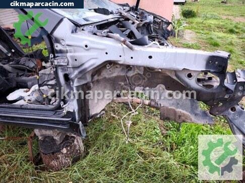 Nissan Primera Sağ Ön Aks çıkma parça