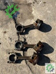Renault R 9 TCE Piston Çıkma