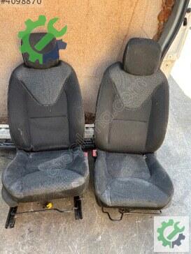 Renault Clio Ön Koltuk çıkma parça