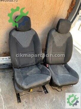 Renault Clio Ön Koltuk çıkma parça
