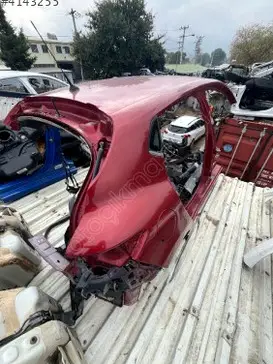 Renault Clio Sağ Arka Çamurluk çıkma parça