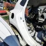 Renault Clio Kesme Sağ Arka Çamurluk Çıkma