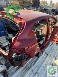 Renault Clio Orijinal Çıkma Kesme Sağ Arka Çamurluk