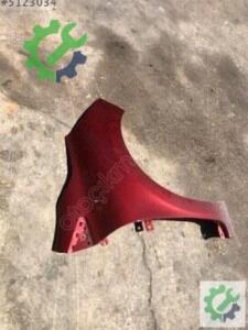 Renault Clio Sağ Çamurluk Çıkma