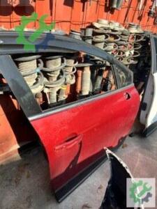 Renault Clio Sağ Ön Kapı Çıkma